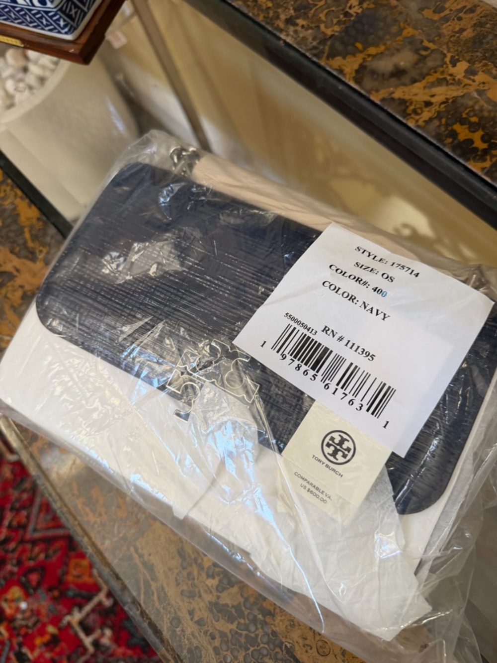 Tory Burch Glossy Navy Patent Leather Shoulder Bag with Silver Logo - Picture 2 of 9